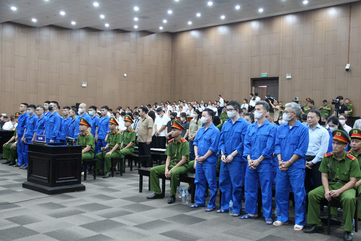 Mr Pips khai khách thành 'con bạc' trong vòng xoáy lừa 1.600 tỉ, nhân viên chở vàng đến nhà trả lương - Ảnh 2.