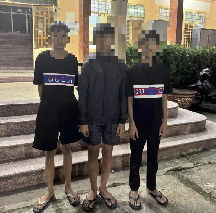 Nhóm thiếu niên từ Đà Nẵng vào Quảng Ngãi trộm điện thoại, bị bắt ở Đắk Lắk - Ảnh 1.
