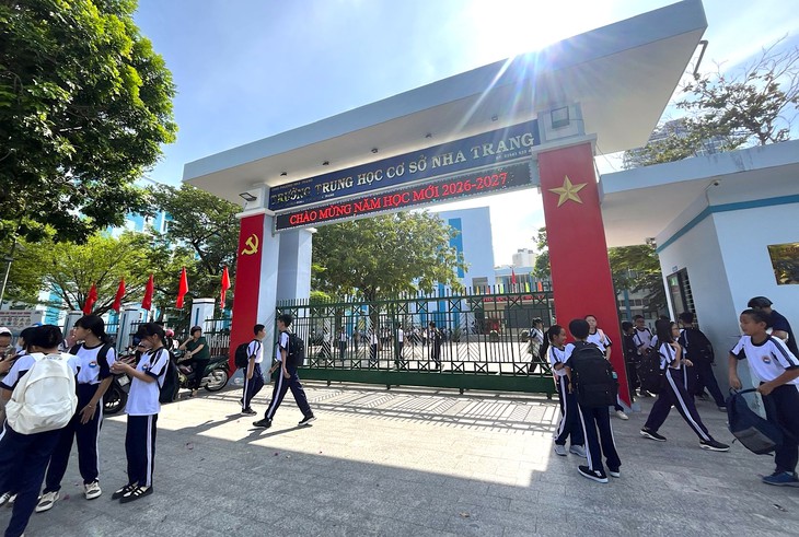 Các phường đều đề xuất tách trường, riêng phường Nha Trang chờ hết năm học - Ảnh 1.