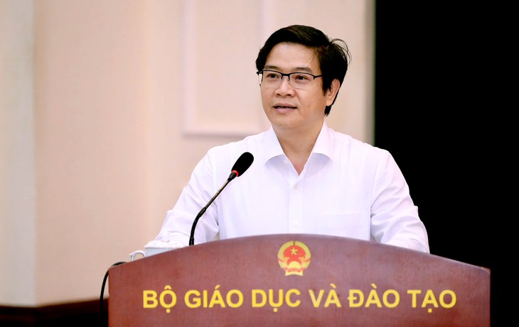 Bộ Giáo dục nói lý do muốn giảm môn thi lớp 10 xuống còn 2 - Ảnh 2.