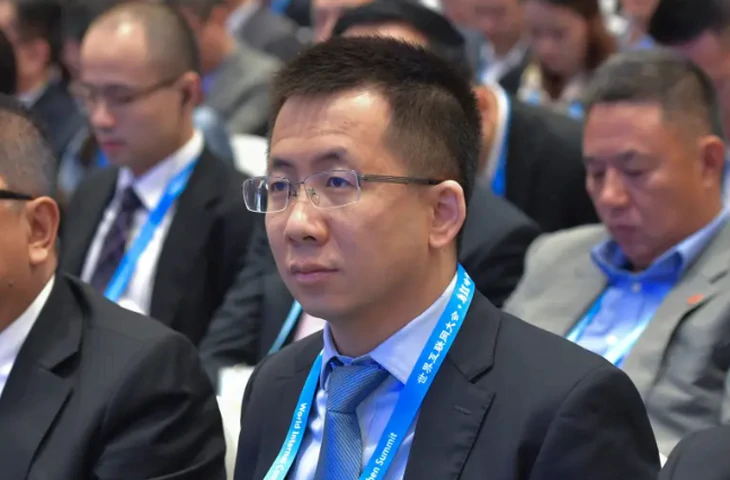 Nhà sáng lập ByteDance trở lại vị trí người giàu nhất Trung Quốc nhờ làn sóng AI - Ảnh 1.