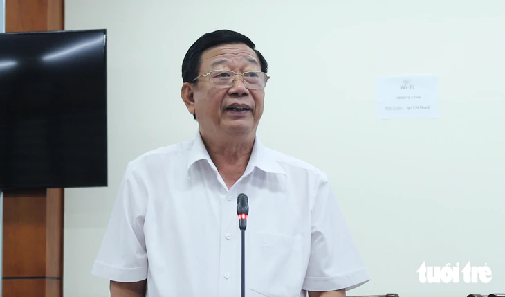 Đối thoại trước lệnh cưỡng chế 7 hộ dân rời chung cư 50 năm ở Nghệ An: Còn nhiều bất đồng - Ảnh 4.