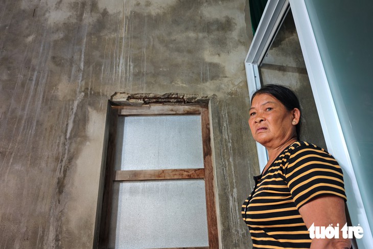 Gần 170 hộ dân ở Huế phản ánh nhà nứt khi thi công đường ven biển - Ảnh 1.