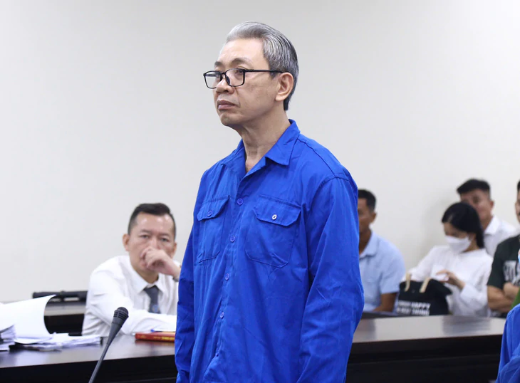 Sáng nay, cựu Phó chủ tịch Thanh Hóa Lê Đức Giang hầu tòa - Ảnh 2.