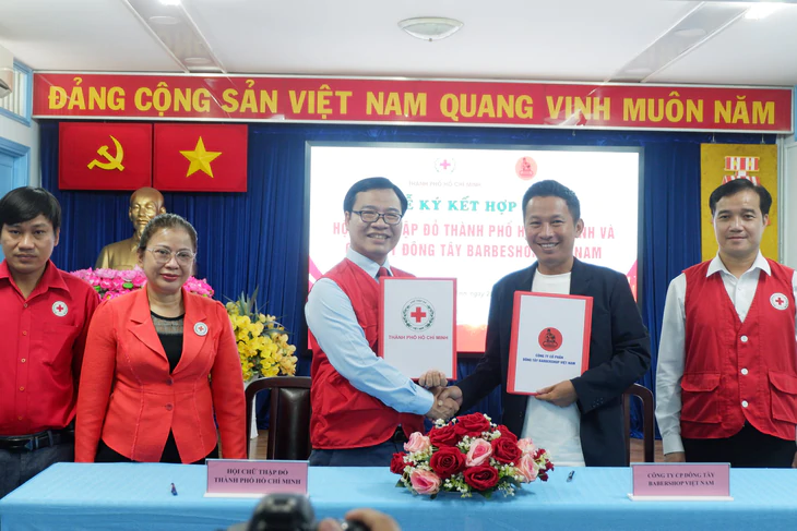 Lần đầu tổ chức Festival Nhân ái, vận động 10.000 phần quà Tết cho người khó khăn - Ảnh 6.