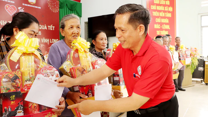 Lần đầu tổ chức Festival Nhân ái, vận động 10.000 phần quà Tết cho người khó khăn - Ảnh 5.