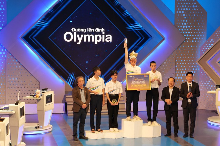 Nam sinh khánh hòa Trần Võ Gia Bảo tự tin vào chung kết Đường lên đỉnh Olympia 2026 - Ảnh 1.