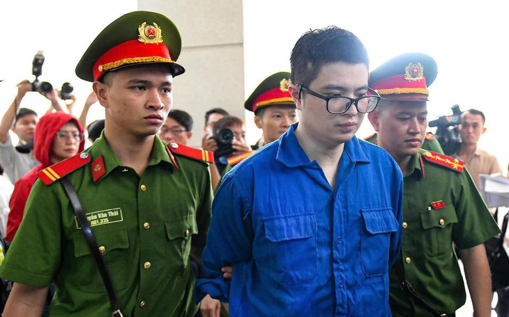 Vụ Mr Pips: Bị cáo Bàn Tòn Chày thất nghiệp tìm việc qua Facebook, lên trưởng phòng nhận 2,6 tỉ - Ảnh 4.