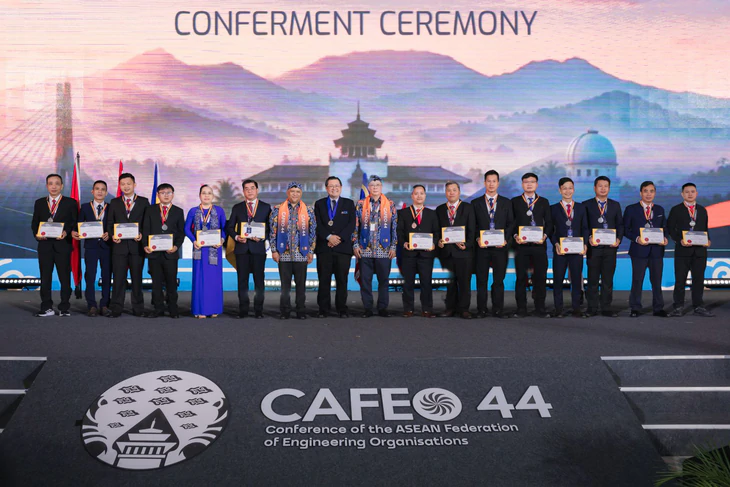 EVNHCMC có thêm 18 cá nhân được vinh danh Kỹ sư chuyên nghiệp Asean - Ảnh 3.