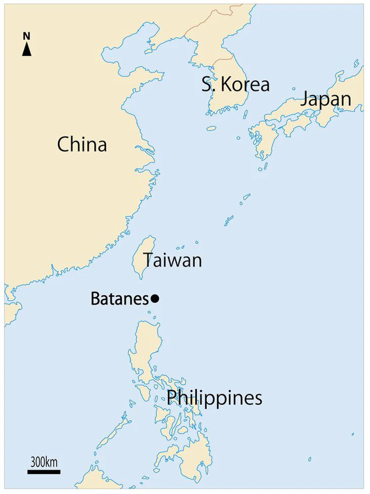 Đài Loan phát hiện hơn 50 tàu Trung Quốc trải dài từ Nhật Bản xuống Philippines, Bắc Kinh lên tiếng - Ảnh 2.