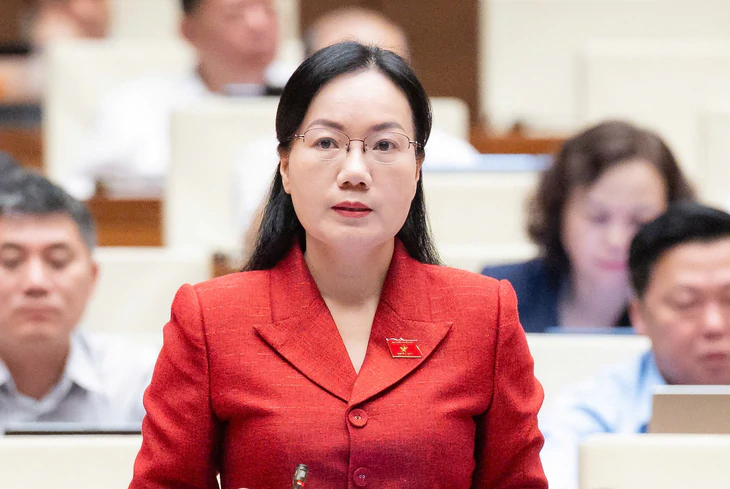 Đại biểu đề nghị không bỏ công chứng giao dịch đất đai trong luật, Bộ trưởng nói gì? - Ảnh 2.