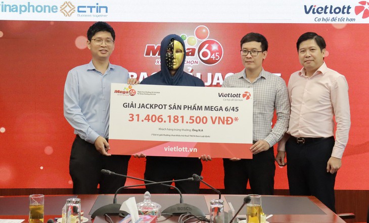 Từng trúng 10 triệu đồng, người đàn ông Hải Phòng lại trúng hơn 31 tỉ đồng - Ảnh 1.