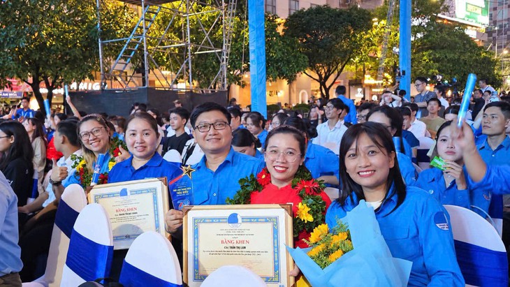 Cô gái trẻ Trần Thị Lam giữ màu xanh cho Côn Đảo bền bỉ truyền cảm hứng sống xanh - Ảnh 9.