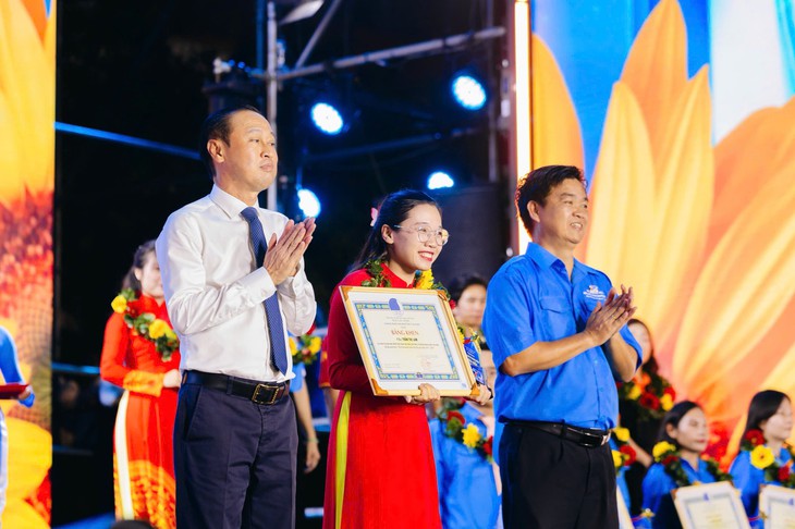 Cô gái trẻ Trần Thị Lam giữ màu xanh cho Côn Đảo bền bỉ truyền cảm hứng sống xanh - Ảnh 7.