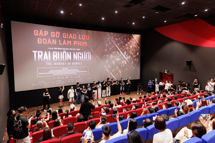 Nhìn thấy phim vi phạm trên mạng? Người dùng phản ánh, nhà mạng phải gỡ ngay trong ngày - Ảnh 1.