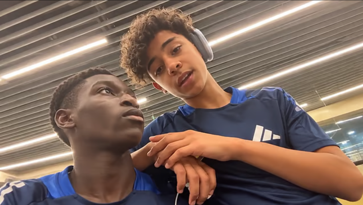 Ronaldo Jr ‘bắn’ tiếng Ả Rập, dân mạng thích thú - Ảnh 1.