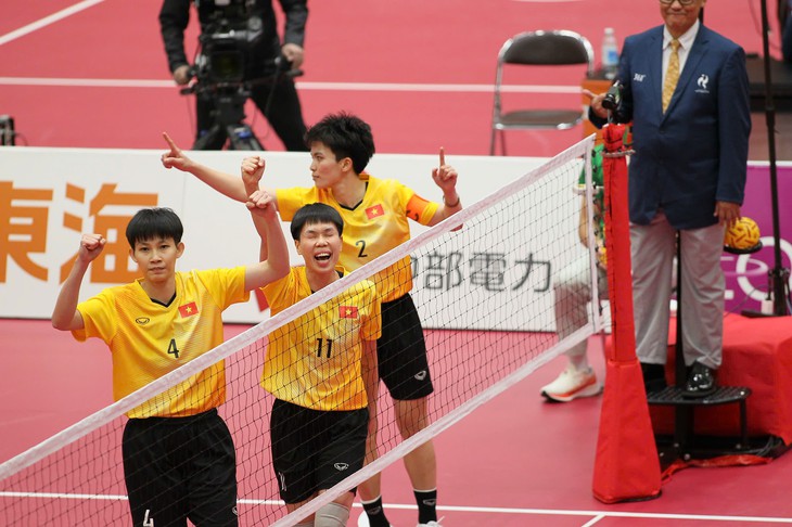 Cầu mây Việt Nam giành huy chương vàng Asiad sau trận thắng 'nghẹt thở' trước Thái Lan - Ảnh 1.