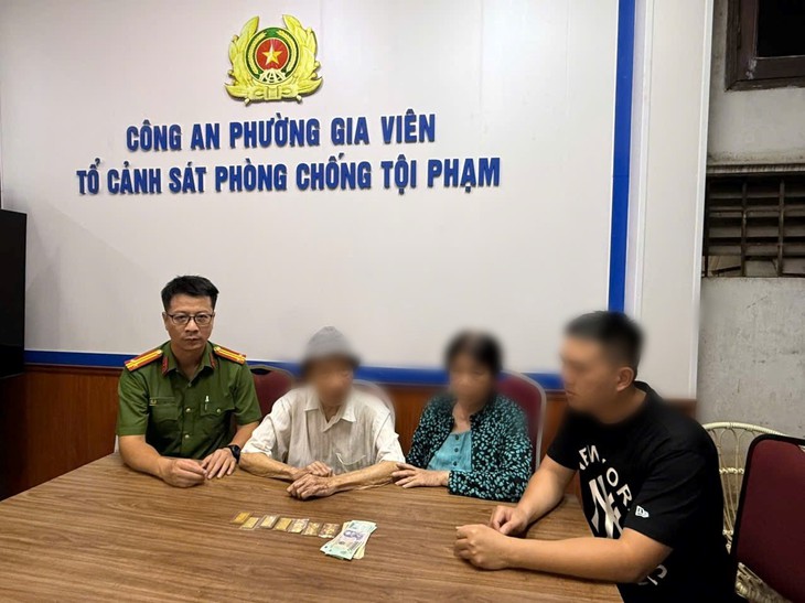 Cụ ông 92 tuổi lạc trong đêm mang 7 cây vàng SJC ở Hải Phòng - Ảnh 1.