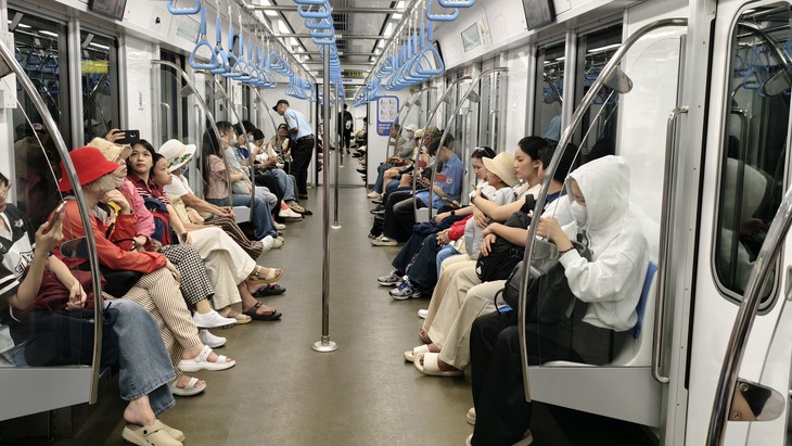 Bí kíp 'giải mã' 6 cửa ra ga Bến Thành cho du khách khi đi metro số 1 - Ảnh 3.