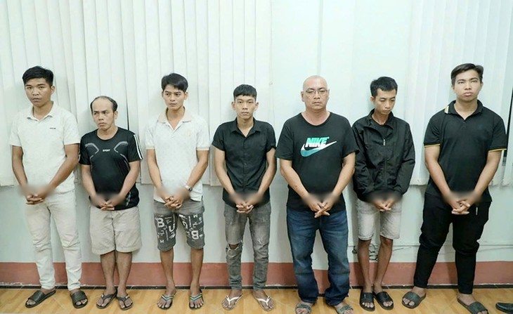 Cần Thơ: Khởi tố thêm 7 người trong vụ khiêng quan tài có người sống bên trong diễu phố - Ảnh 2.