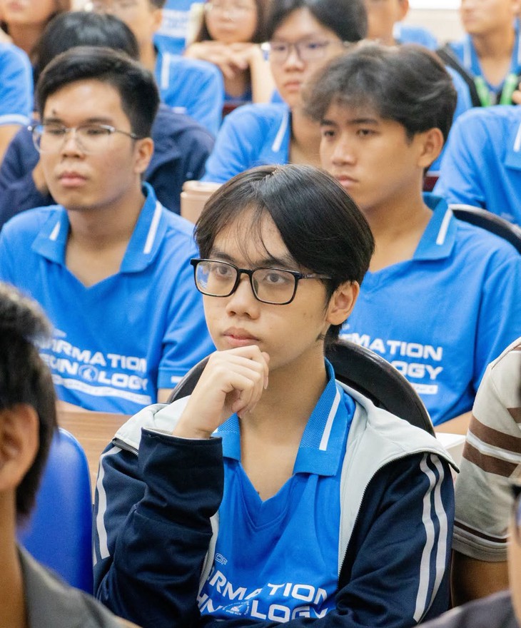 Sinh viên TP.HCM ngành AI, cơ khí, y tế,...có thể được hỗ trợ từ 1,6 - 7 triệu đồng/tháng - Ảnh 1.