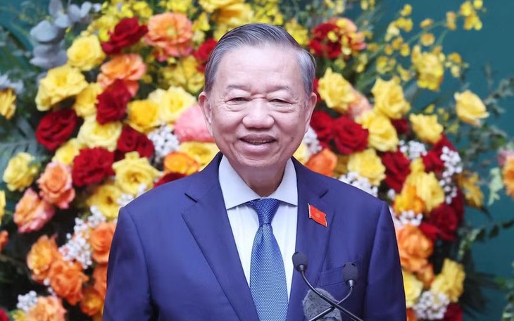 Khai mạc Hội nghị Trung ương 4  - Ảnh 1.