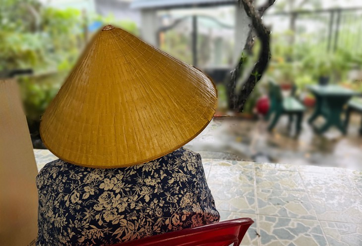 Cha già đơn chiếc, vườn tược bỏ hoang, 'tôi quyết định nghỉ hưu sớm phụng dưỡng' - Ảnh 1.