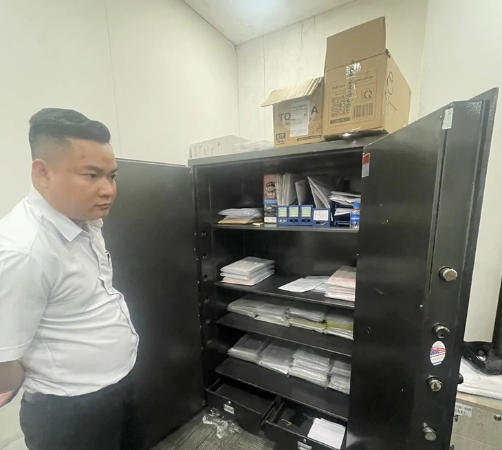 Bắt tổng giám đốc Công ty Bảo Phúc dụ khách đi xem đất ở Tây Ninh để lừa tiền cọc - Ảnh 2.