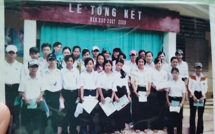 Nhớ mái trường làng Nghĩa Chánh, những món quà tặng thầy cô thời bao cấp   - Ảnh 2.