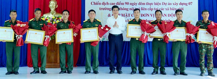 Chiến dịch 90 ngày đêm đưa 7 trường nội trú biên giới Gia Lai vào năm học mới - Ảnh 1.