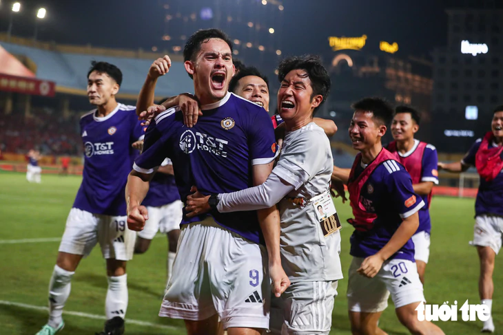 Văn Quyết: 'CLB Hà Nội đang rất đoàn kết' - Ảnh 6.
