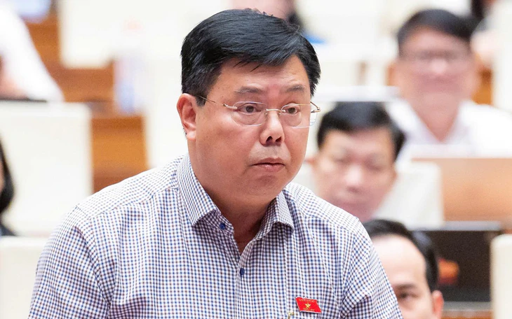 Đại biểu đề xuất gỡ vướng về chế độ cho người nghỉ việc sau sắp xếp, thiếu hụt công chức cấp xã - Ảnh 4.