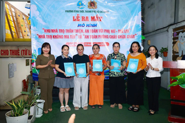 TP.HCM có 194 mô hình nhà trọ an toàn cho phụ nữ và trẻ em - Ảnh 1.