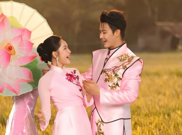 Mừng Ngày văn hóa Việt Nam, Võ Minh Lâm kết hợp Duyên Quỳnh ra MV Gấm hoa Việt Nam - Ảnh 1.