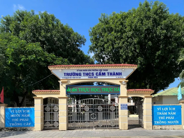 Nhớ mái trường làng Nghĩa Chánh, những món quà tặng thầy cô thời bao cấp - Ảnh 2.