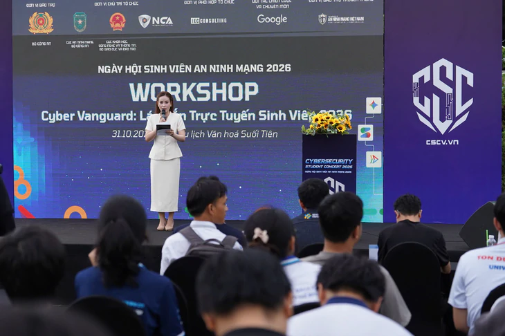 Hàng ngàn sinh viên ở TP.HCM tham gia ngày hội an ninh mạng, học cách phòng tránh lừa đảo - Ảnh 1.