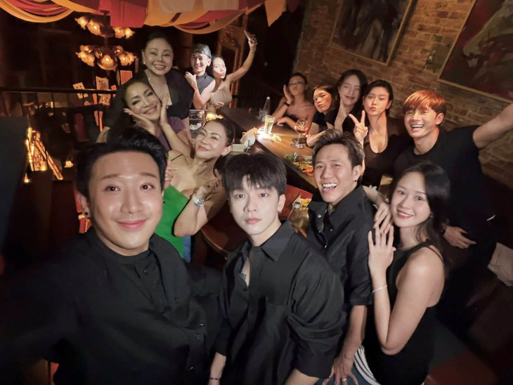 Hồng Ngọc từ Mỹ về Việt Nam khiến Trấn Thành phải bật khóc giữa đêm - Ảnh 2.