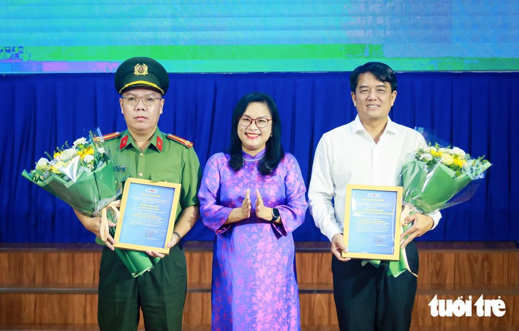 TP.HCM nhìn lại 40 năm đổi mới, tìm động lực phát triển mới - Ảnh 4.