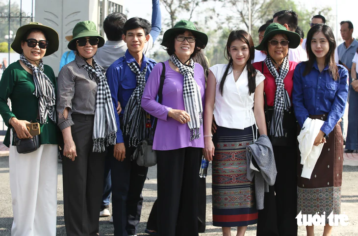 Sinh viên Lào , Campuchia tìm hiểu văn hóa Việt Nam qua trải nghiệm nông nghiệp 2026 - Ảnh 2.