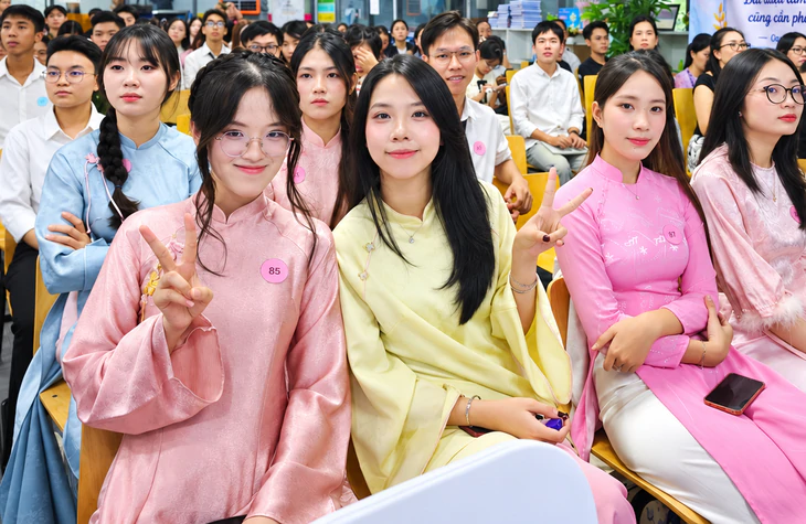 30 năm tiếp sức sinh viên vùng Phú Yên học tại TP.HCM - Ảnh 1.