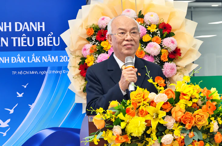 30 năm tiếp sức sinh viên vùng Phú Yên học tại TP.HCM - Ảnh 2.