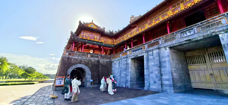 Huế ra mắt AI làm hướng dẫn viên, tự lên lịch trình cho du khách - Ảnh 3.
