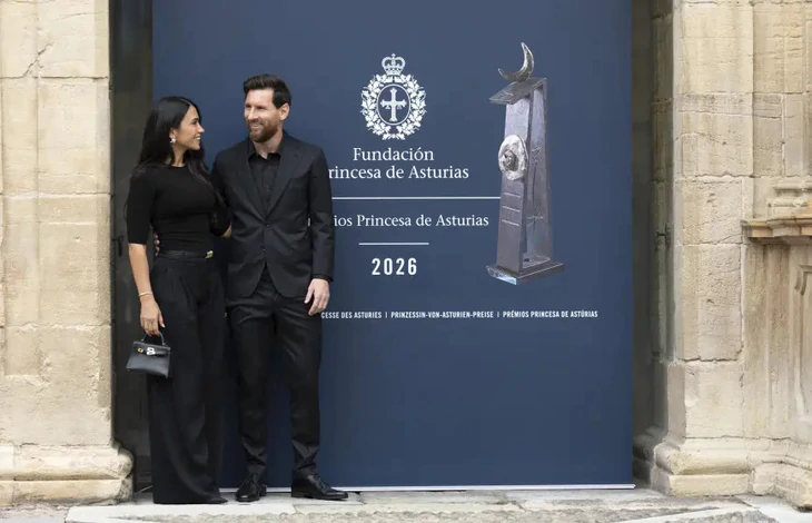 Có những 'bàn thắng' khác của Messi và Antonella - Ảnh 3.