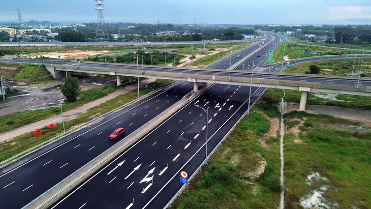 Chưa kịp thông xe nút giao nối cao tốc Biên Hòa - Vũng Tàu với Bến Lức - Long Thành - Ảnh 1.