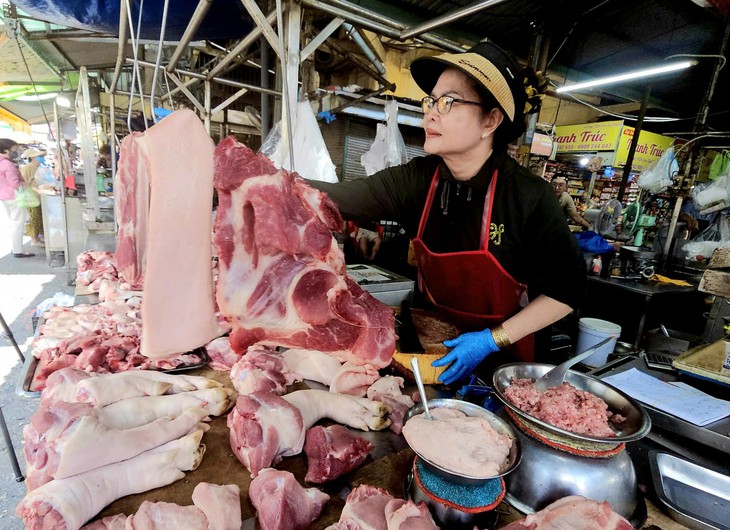 Giá cả đầu ngày: Khô cá đồng vào mùa, xà lách xoong tăng giá, heo hơi giảm còn 53.0000 đồng/kg - Ảnh 3.