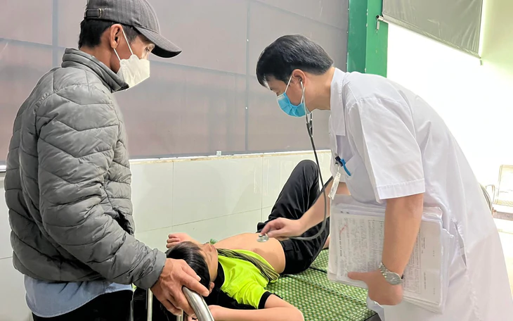 Từ dấu hiệu sốt cao, rối loạn tiêu hóa, nam thanh niên nguy kịch vì sốt xuất huyết - Ảnh 2.