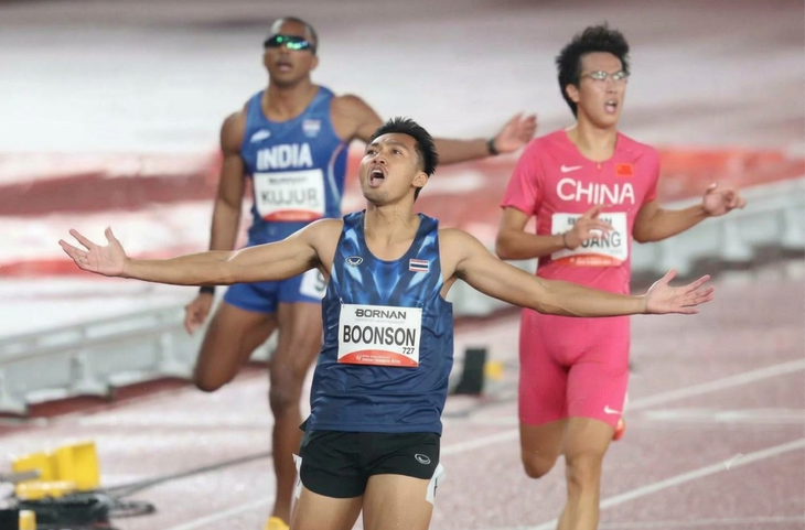 ‘Tia chớp Thái Lan’ Puripol Boonson là Nam VĐV xuất xắc nhất Asiad 2026 - Ảnh 1.
