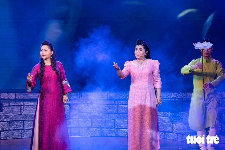Kim Tử Long, Tú Sương đưa chuyện người lính PCCC lên sân khấu 'Nhịp sống bình yên' - Ảnh 3.