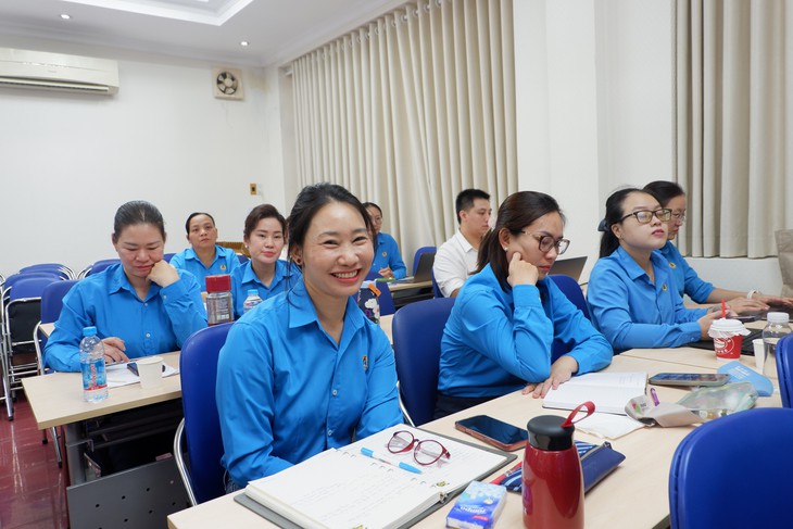 Người lao động thay đổi, cán bộ công đoàn cũng phải đổi mới - Ảnh 6.