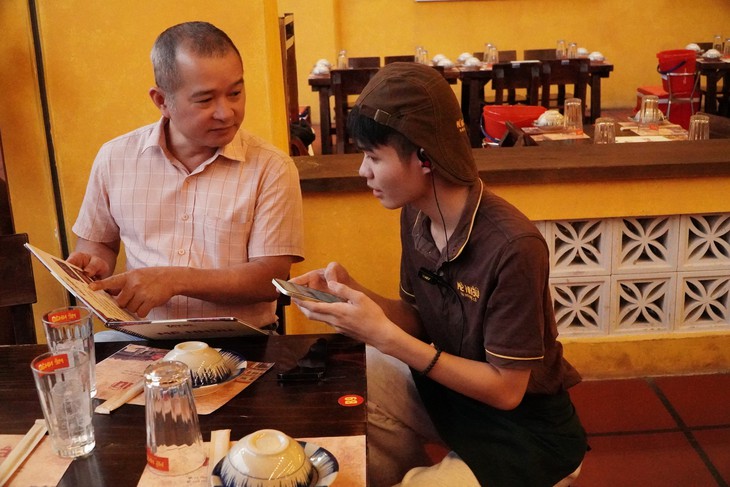 Tự nhận mình 'quá khứ học dốt', nam sinh Gia Lai 'lột xác' tiến vào đại học, làm thêm đến 0h - Ảnh 5.